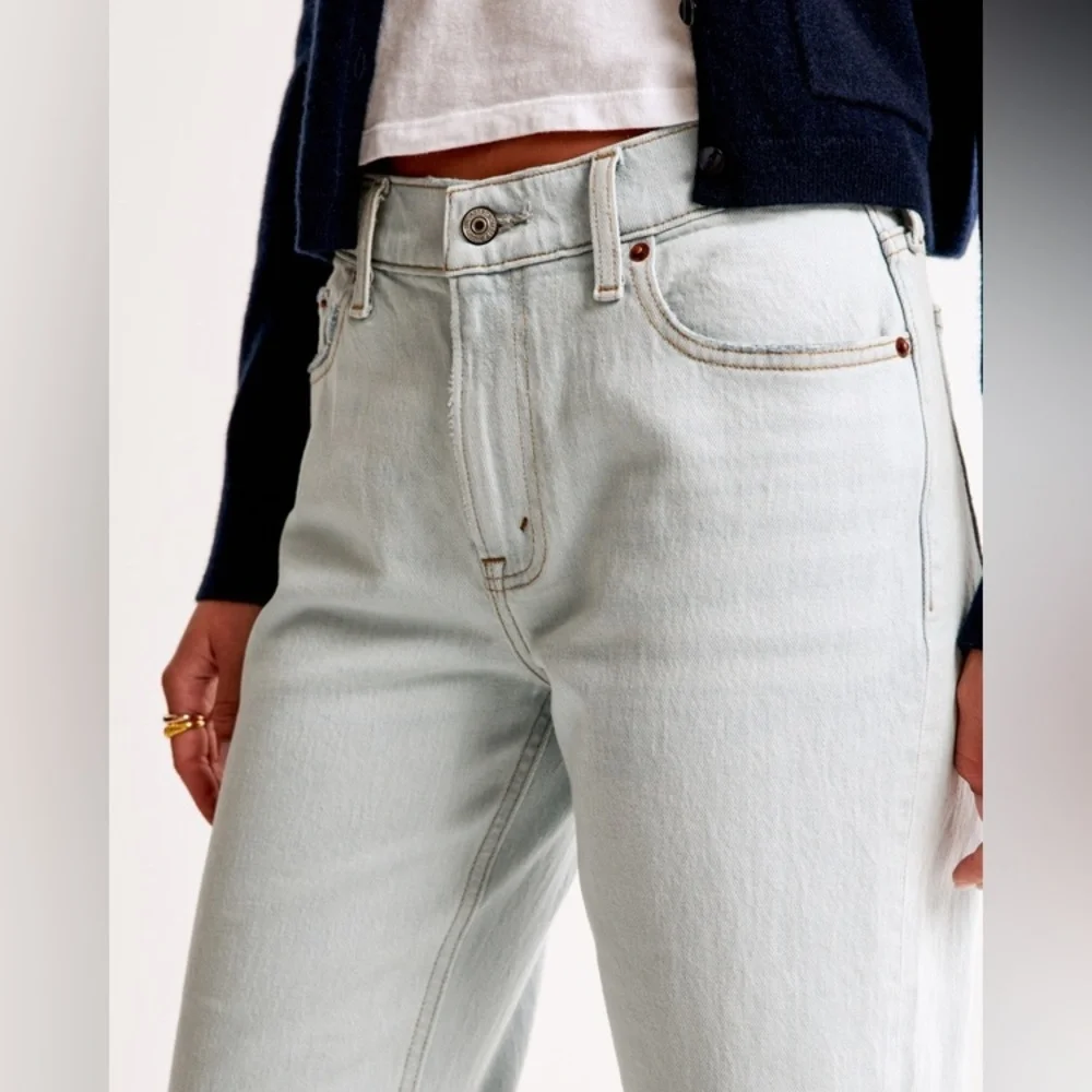 NWT Abercrombie & Fitch Light Blue Flare Jeans - Picture 4 of 15